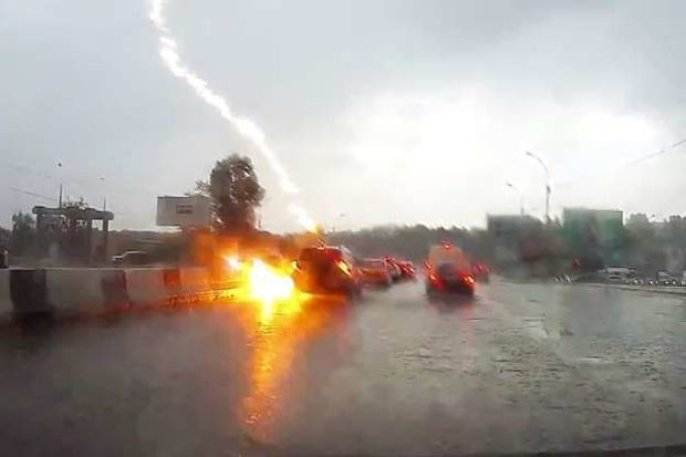 Finişə birinci çatan idmançını ildırım vurub ÖLDÜRDÜ - Yarışda bədbəxt hadisə