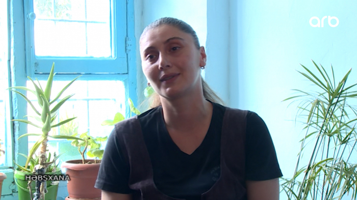 Oğurluğa görə həbs edilən 3 uşaq anasından ürəkdağlayan VİDEO: Uşaqlarım hələ də bilmir...