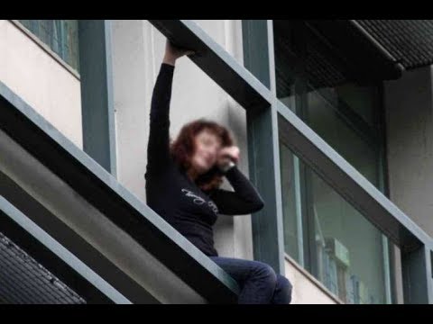 Bakıda  dəhşətli  anlar:Qız binaya çıxıb özünü atır