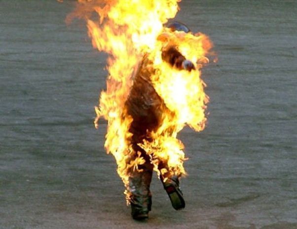 Bakıda dəhşət! Xəyanətdə şübhələnib arvadını və qayınansını öldürüb yandırdı