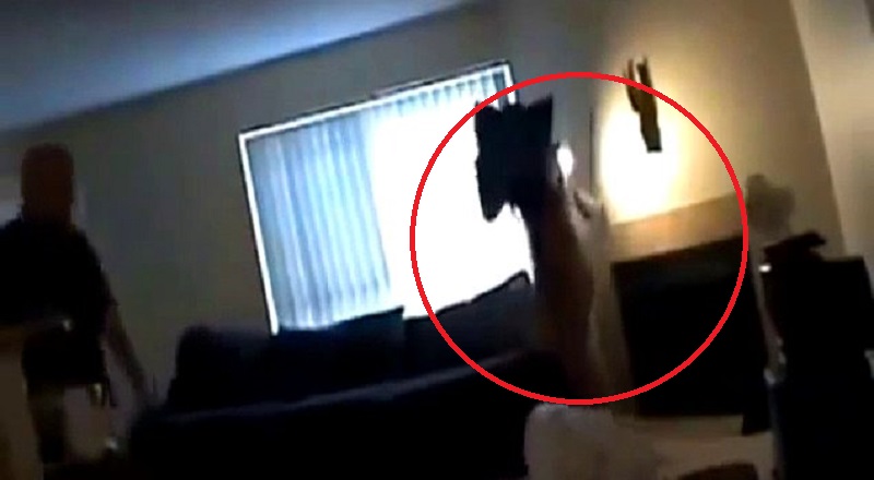 Dəhşətli görüntü: Arvadını iki kişi ilə evdə tutdu,olanlar hər kəsi şoka saldı