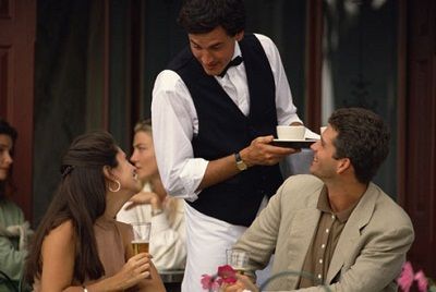 Vergi ödəməyən ofisiant toya buraxılmayacaq