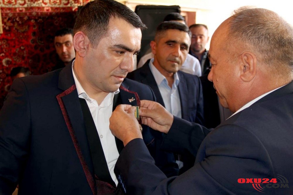 Bəyə toyunda medal təqdim edildi - FOTO