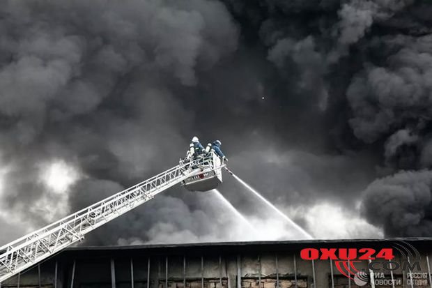 Ermənistanda parlament binası yanır
