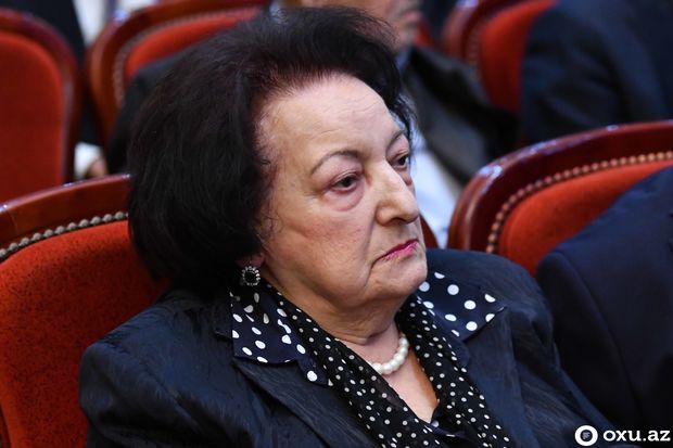 Elmira Süleymanova onu işdən çıxardı