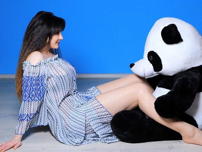 Çimnazın erotik poz verdiyi panda \\\"canlandı\\\" - Aktrisa qışqırmağa başladı