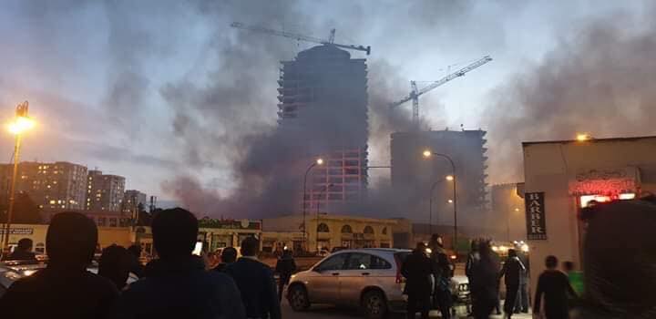 SON DƏQİQƏ! Bakının mərkəzində daha bir bazar yanır