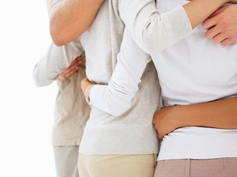 Qucaqlaşmağın insana 20 faydası - Qeyri-adi tövsiyə