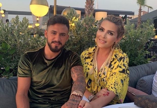 Cinsiyyətini dəyişib ərə gedən bloqer arvadı ilə əsgər yoldaşı olub? - FOTO