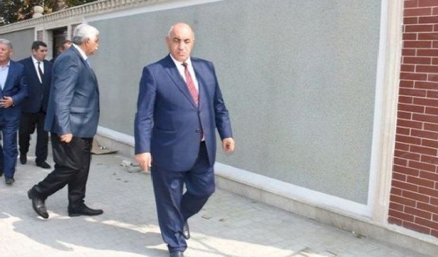 İcra başçısının həbs olunan müavini yüksək vəzifəli məmurun qohumu çıxdı