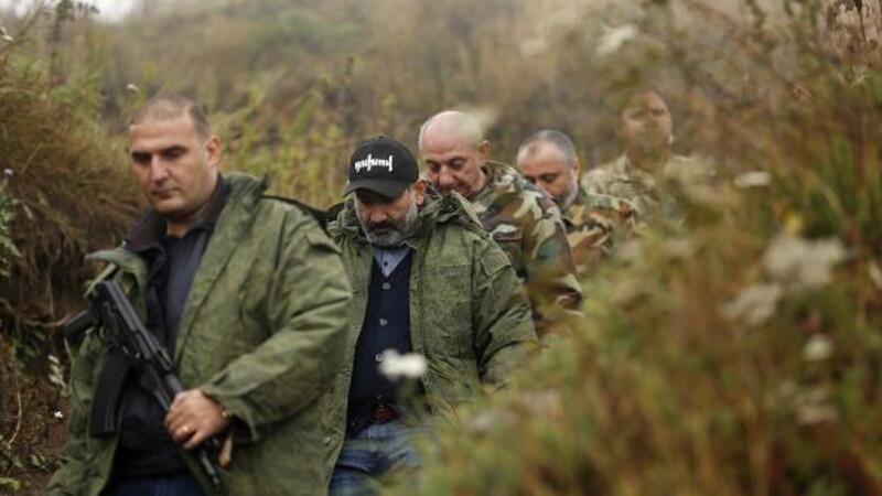 Paşinyan Bakıya işləyir: erməni generalın Qarabağda İrəvana qarşı PLANI