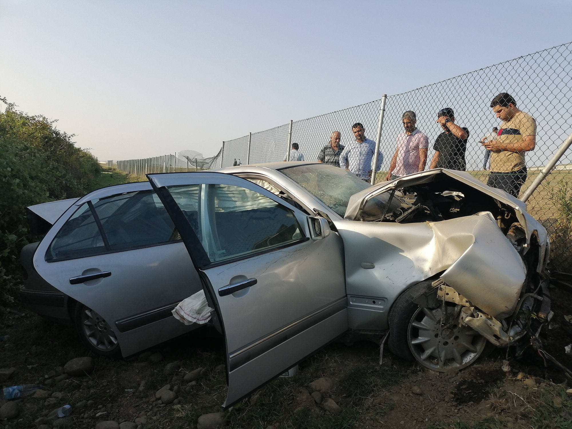 Bakı-Quba yolunda ağır qəza: İti vurmamaq üçün manevr etdi — Yaralılar var