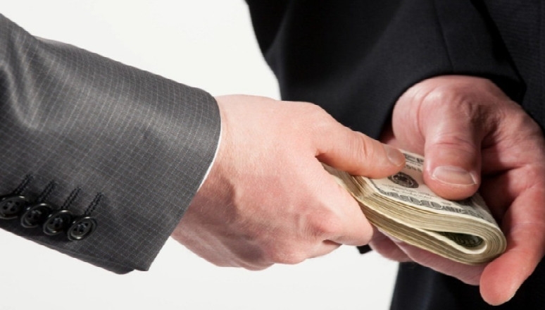 DTX məlumat  yaydı: Rüşvət alan məmur tutuldu