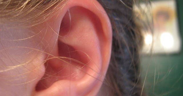 Əgər qulağınız qızarıbsa ehtiyatlı olun! -Xəstəlikdən xəbər verir