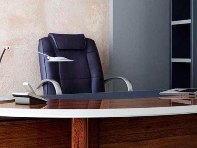 İcra başçısı dörd vəzifəli şəxsi işdən çıxardı