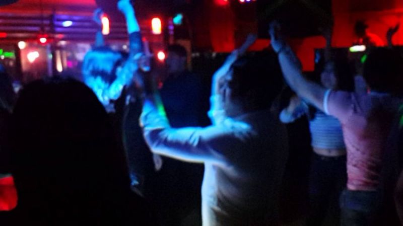 “Tarqovı”da gecə klubu müştəriləri girov saxladı — ŞOK OLAY