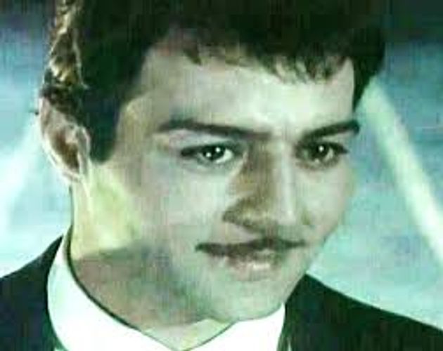 Anasının ölümünə səbəb olan, eyni tale ilə dünyasını dəyişən məhşur aktyor – HƏYAT HEKAYƏTİ