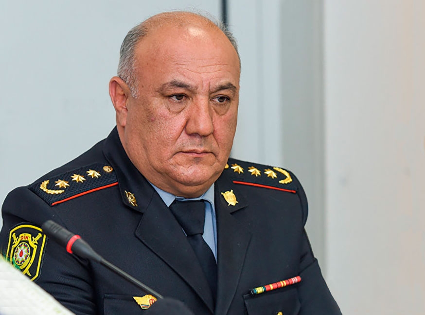 Vaqif Əsədov: “Bu maşınlar yollardan yığışdırılacaq”