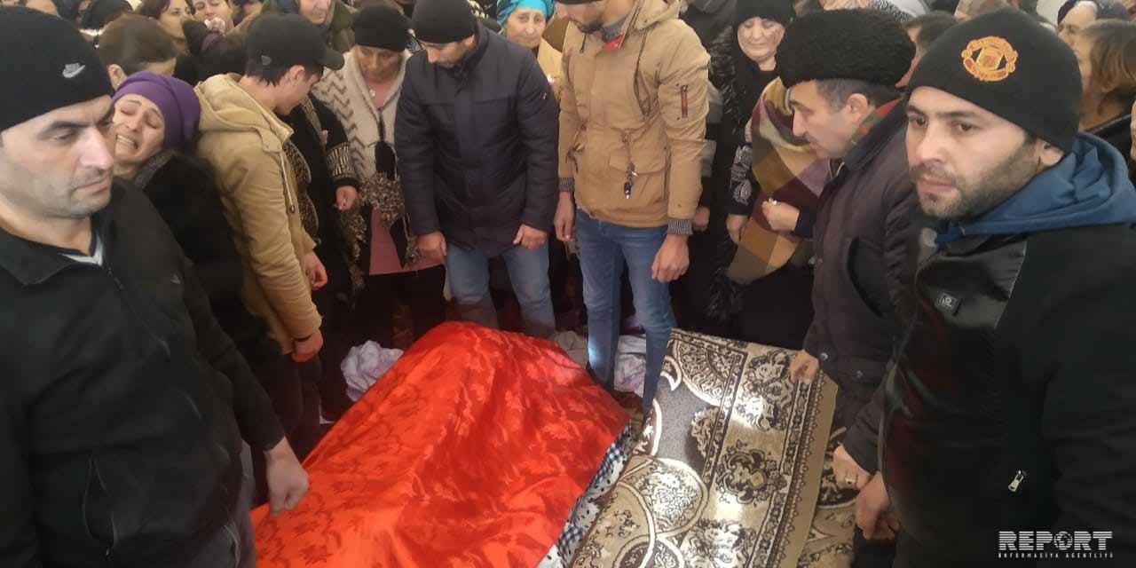 Nərminin dəfnindən ürəkdağlayan görüntü +VİDEO