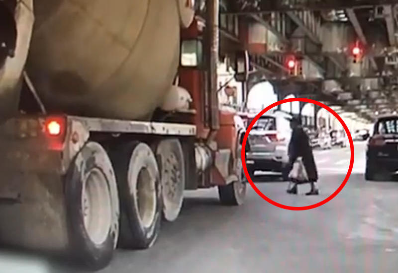 68 yaşlı qadın beton mikserinin altında qaldı - ANBAAN VİDEO