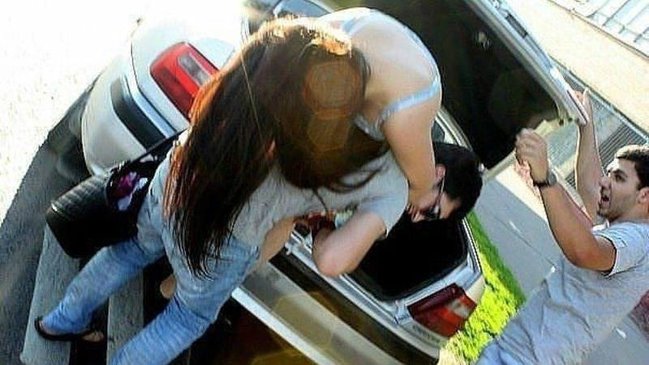 İki oğlan 1 qızı qaçırdı  - Polis oğlanları həbs etdi