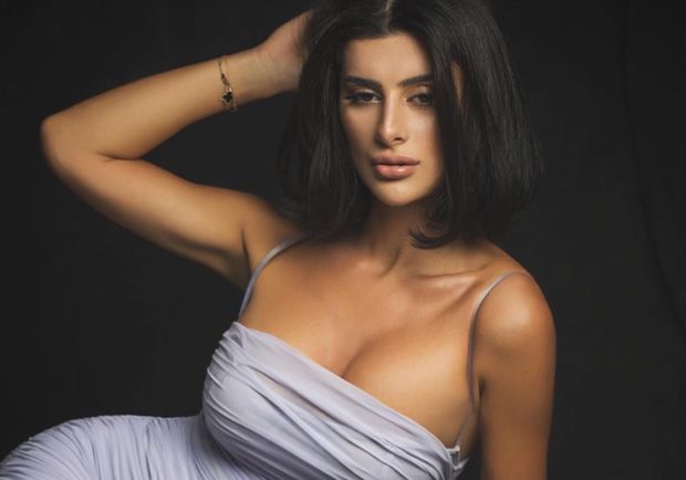 Azərbaycanlı modelin Dubaydan ehtiraslı paylaşımı - FOTO