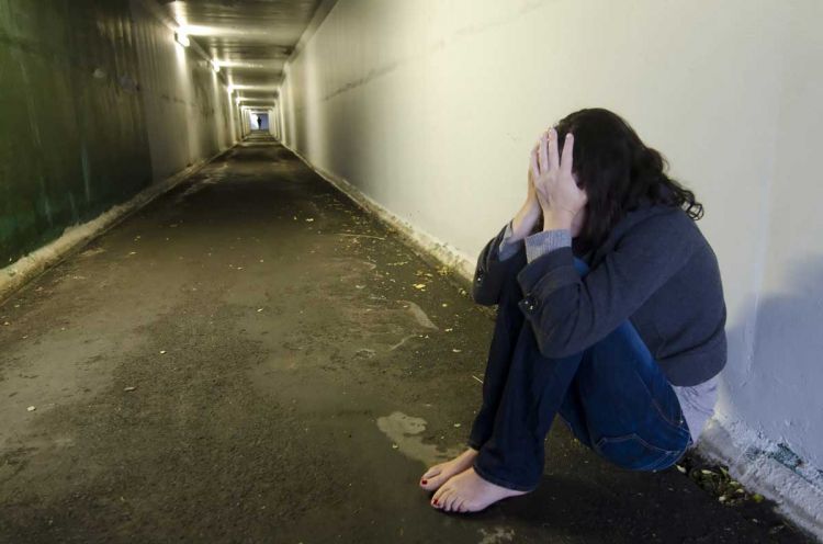 İmtahan adıyla evdən çıxan qız qoşulub qaçıbmış