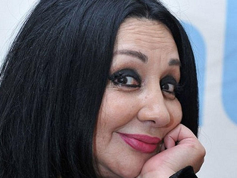 Naibə Allahverdiyeva 1 ildən sonra efirə BU GEYİMDƏ ÇIXDI - VİDEO