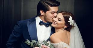 Evindən gəlin köçən Aynişan ağladı - Bu gün toyudur - VİDEO