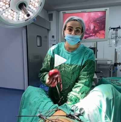 Bakıda həkim qadın üzərində aparılan əməliyyatın 18+ videosunu paylaşdı