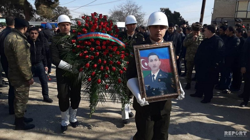Gəncədə şəhidimizin vida mərasimi keçirilir (FOTO/VİDEO/YENİLƏNİB)