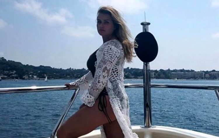 Milyarder qızı özünə sevgili axtarır - FOTO