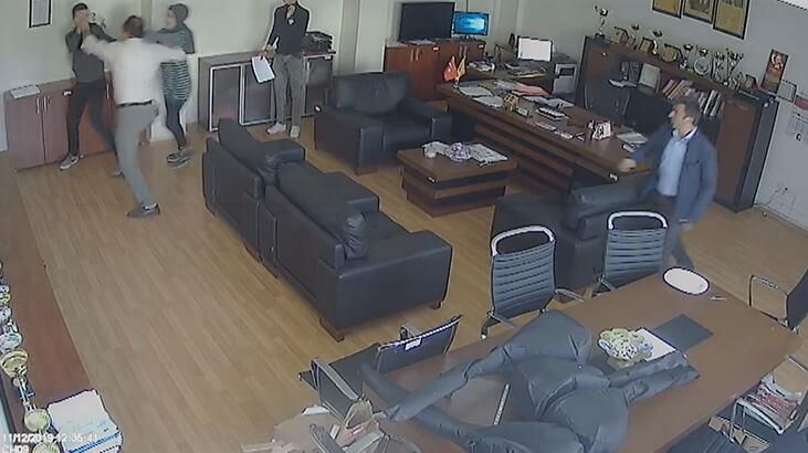 Məktəb direktorunun otağında dava düşdü - VİDEO