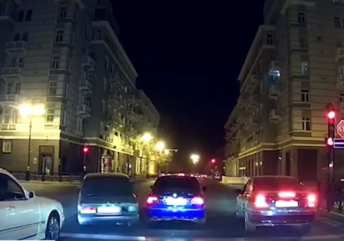 Bakının mərkəzində şok görüntü:\\\"07\\\"nin sürücüsü görün nə etdi