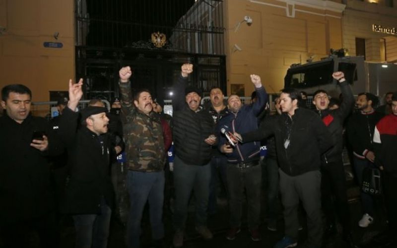 Türkiyədə Rusiyaya qaşı etiraz aksiyası başladı +VİDEO