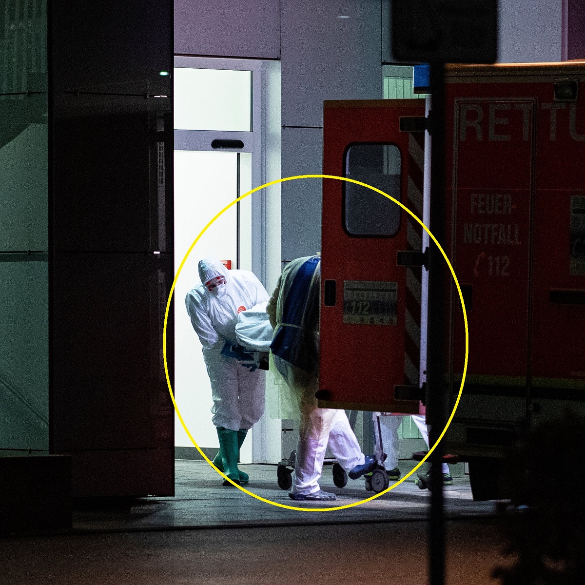 Koronovirusa yoluxmuş adamın şok videosu yayıldı