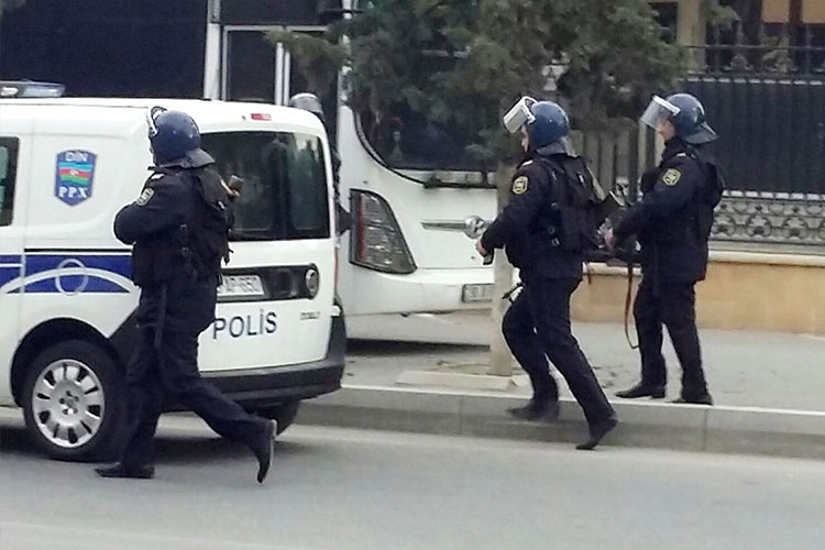Bakıda əməliyyat: 21 nəfər tutulub