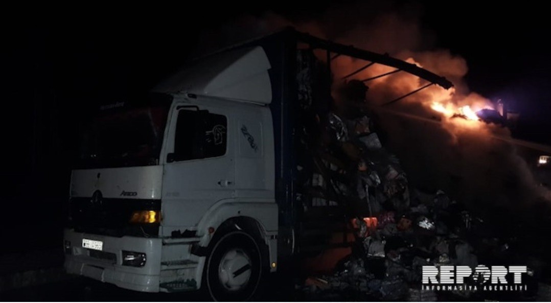 Bakı-Qazax yoluda dəhşət: Maşın hərəkətdə olarkən yandı +VİDEO