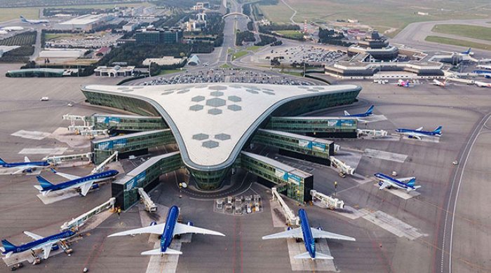 Bakı Aeroportundan şok video yayıldı - AÇIQLAMA 