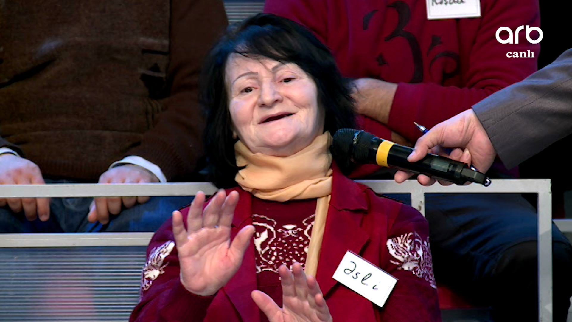 5 saat oğlunun meyiti ilə yatan ana — “Gəlinim sevgilisi ilə birgə balamı öldürdü” – VİDEO