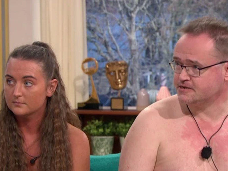 Səhər verilişində biabırçılıq - Qonaqlar efirə lüt gəldi - FOTO