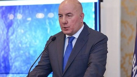 Elman Rüstəmovun sədrliyi ilə iclas keçirildi - Məzənnə ilə bağlı QƏRAR