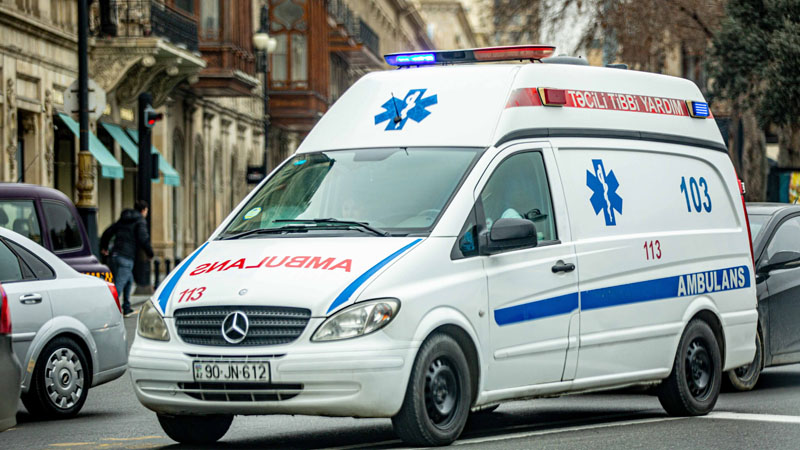 Təcili yardım maşını ilə sərnişin daşıyan şəxs işdən çıxarıldı (VİDEO)