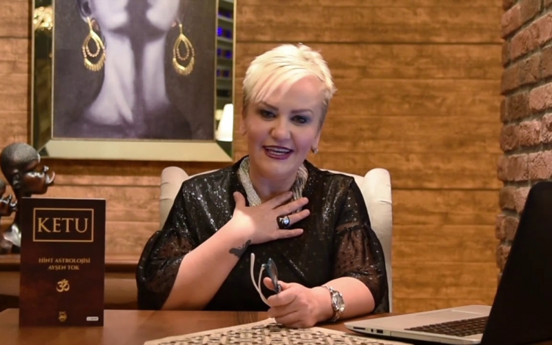 “Koronavirusun dərmanı bu ilandadır, nolar, məni eşidin” - Türkiyənin məşhur astroloqu dünya liderlərinə səsləndi