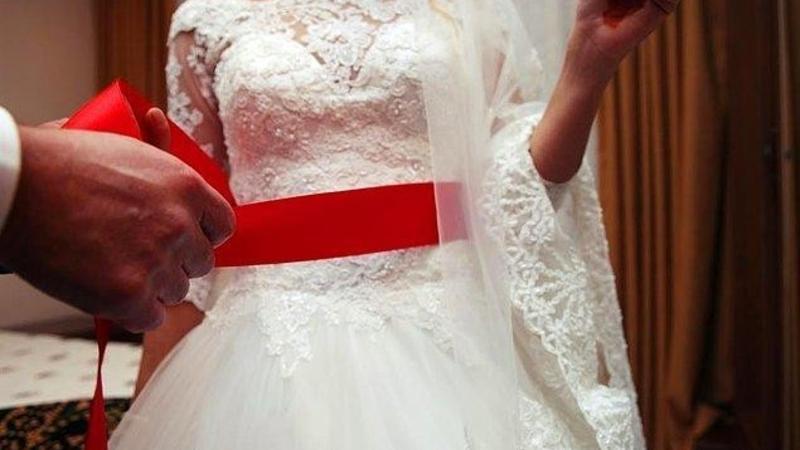 Azərbaycanda 14 yaşlı qızla evlənən oğlan həyatının ŞOKUNU YAŞADI - TOY GECƏSİ...