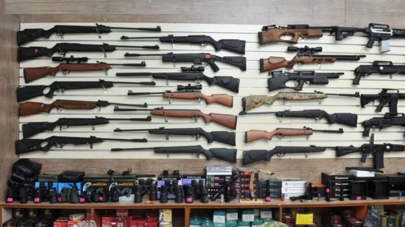 Koronavirusun tüğyan etdiyi ABŞ-da silah satışları 800 dəfə artdı - İNANILMAZ SƏBƏB