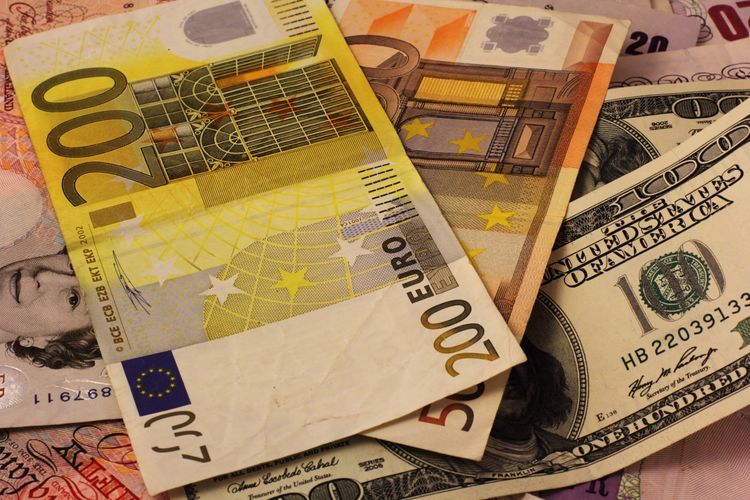 Mərkəzi Bank açıqladı: Bir sıra xarici valyutalar ucuzlaşdı