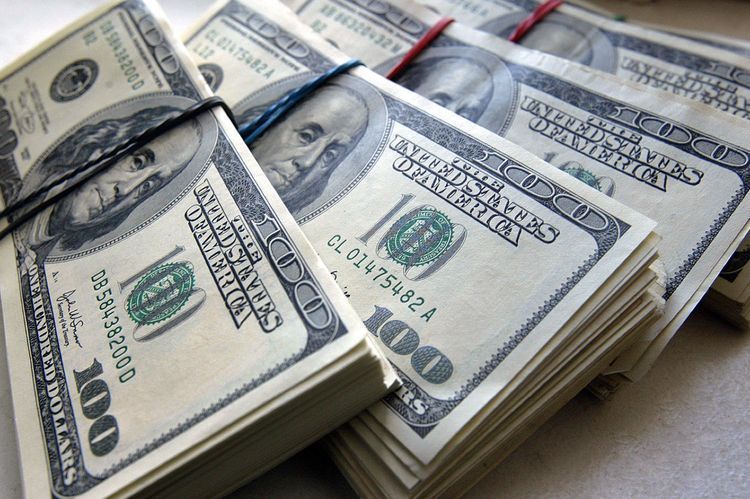 Sabah Dolların almaq istəyənlərin -NƏZƏRİNƏ