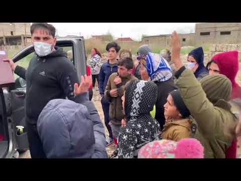 Kamildən növbəti addım: İmkansız  uşaqlara paltar payladı +VİDEO