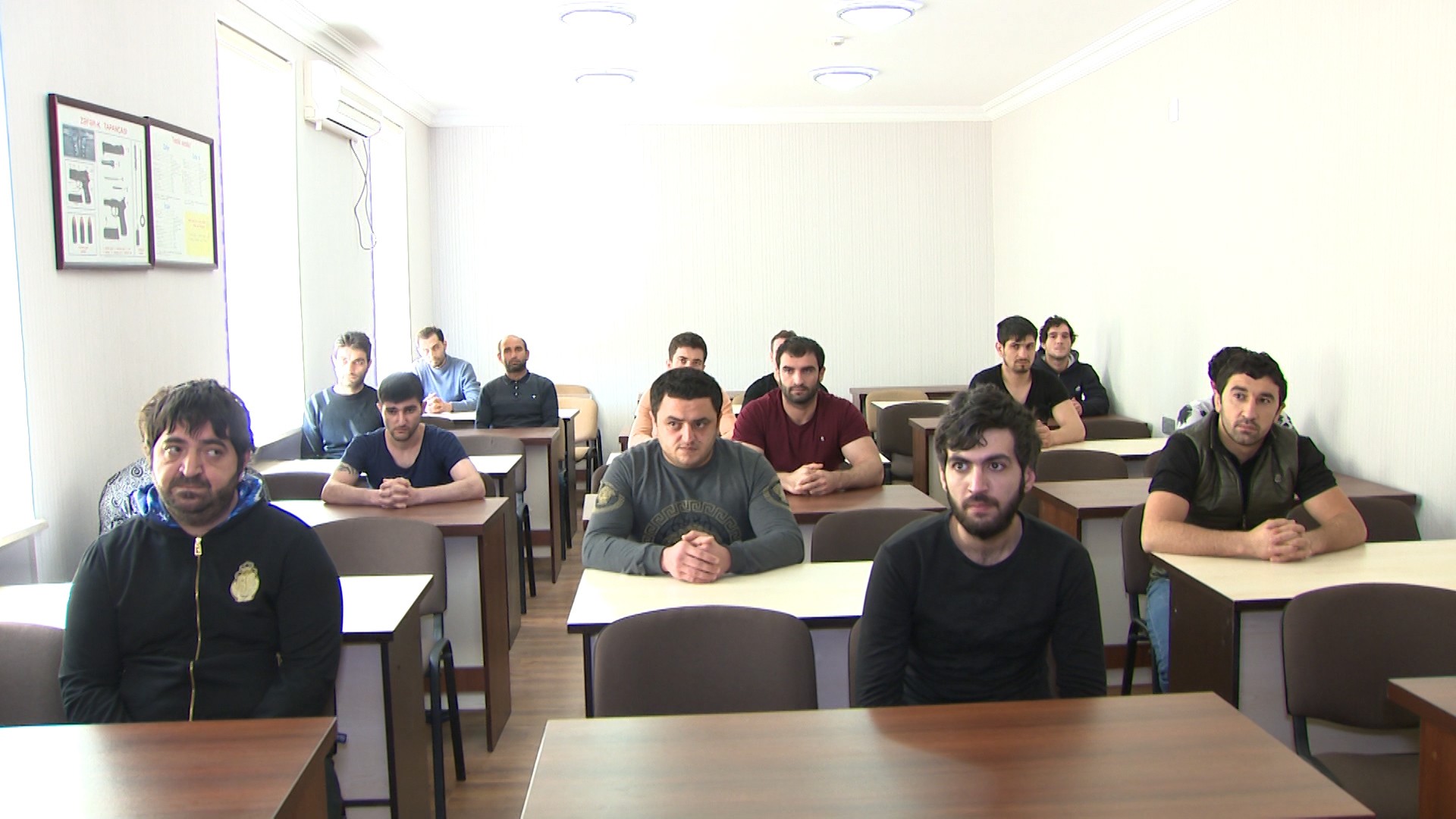 Karantini pozaraq həbs edilən sürücülərlə görüş keçirildi